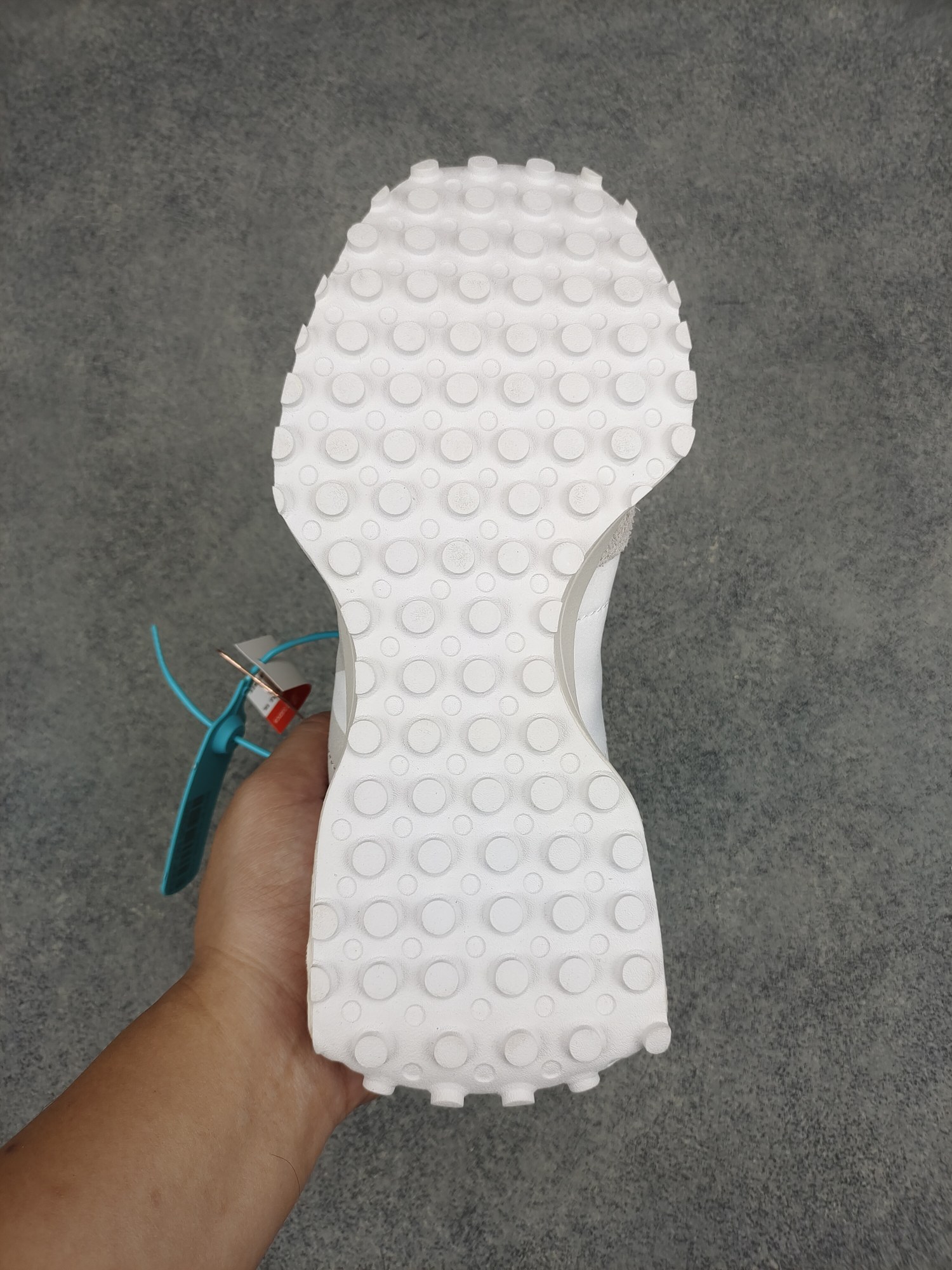 New Balance 327 White Moonbeam (W) - vstockx