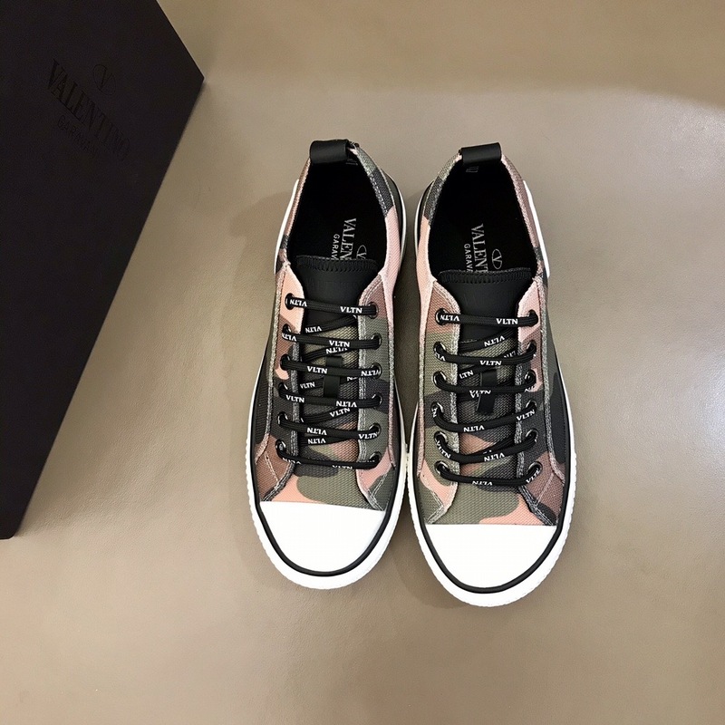 Valentino Garavani Giggies VLTN TIMES low-top sneakers 9 - vstockx