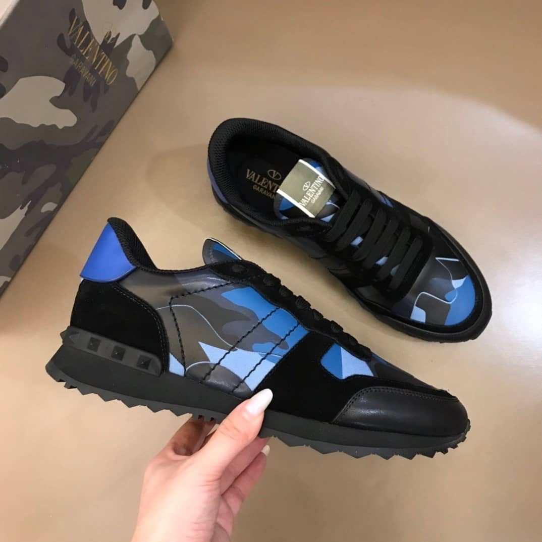 Valentino Garavani Camouflage Rockrunner Sneaker in fabric and nappa leather BLUE - vstockx
