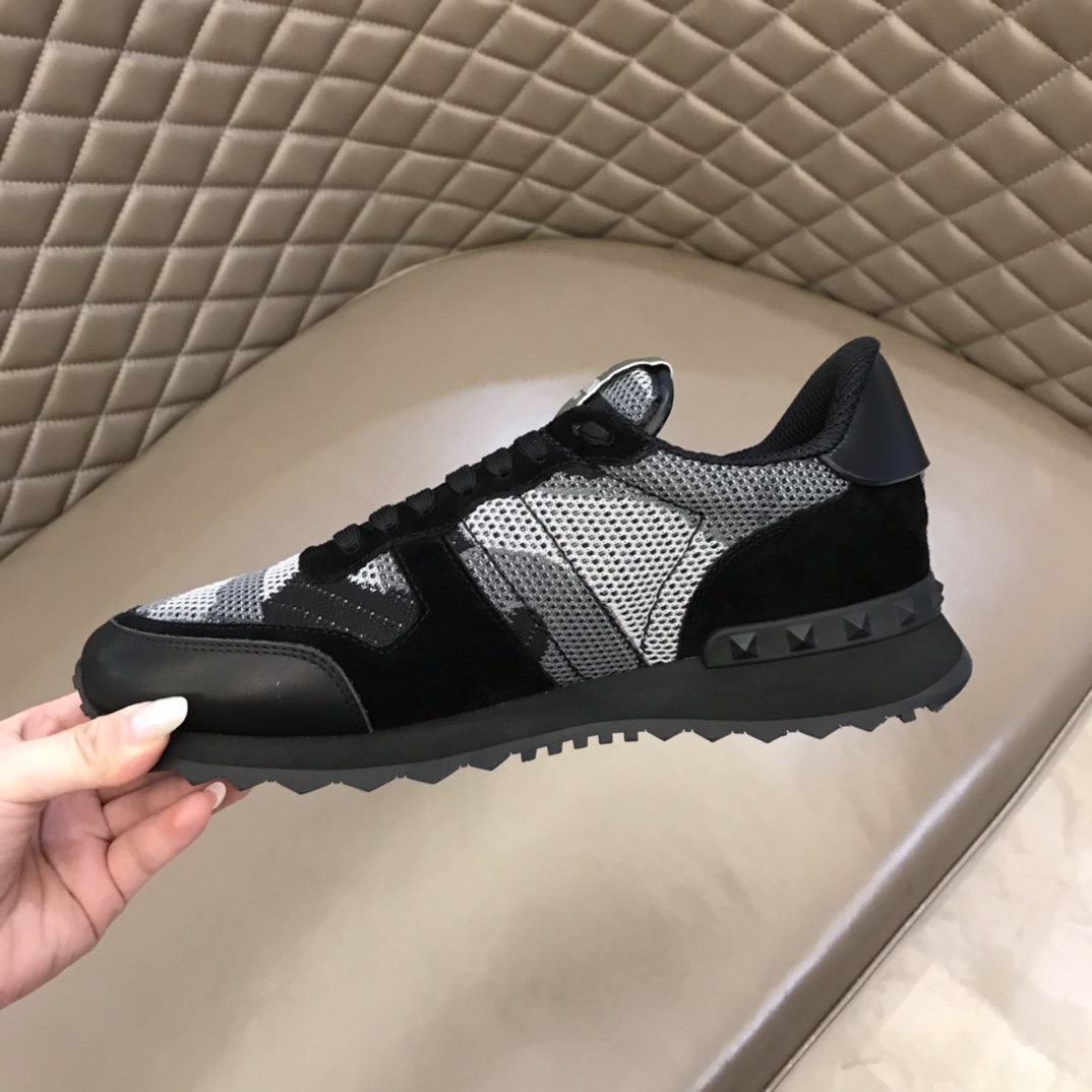 Valentino Garavani Rockstud Rockrunner 26 - vstockx