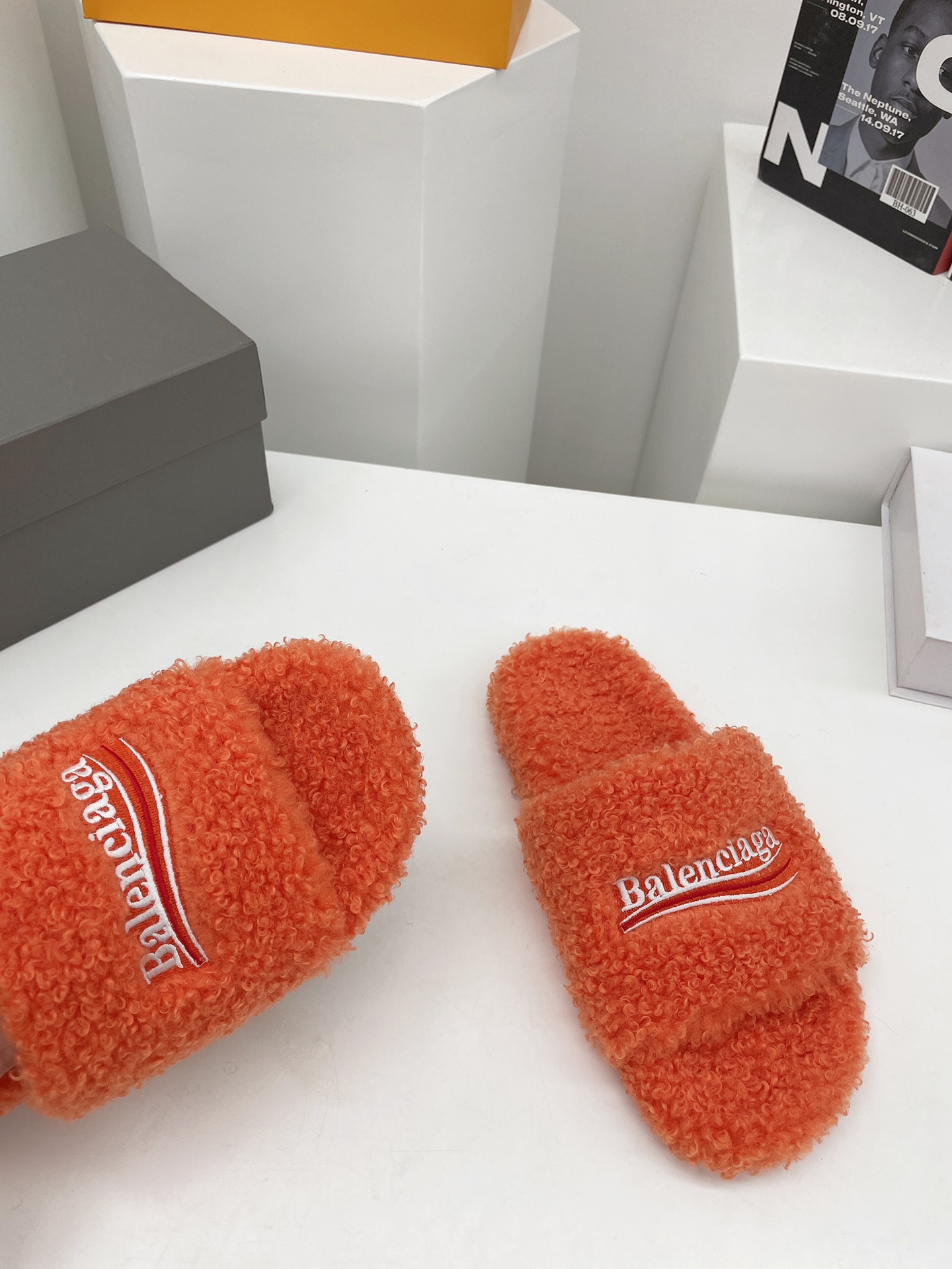 Balenciaga women 4 - vstockx