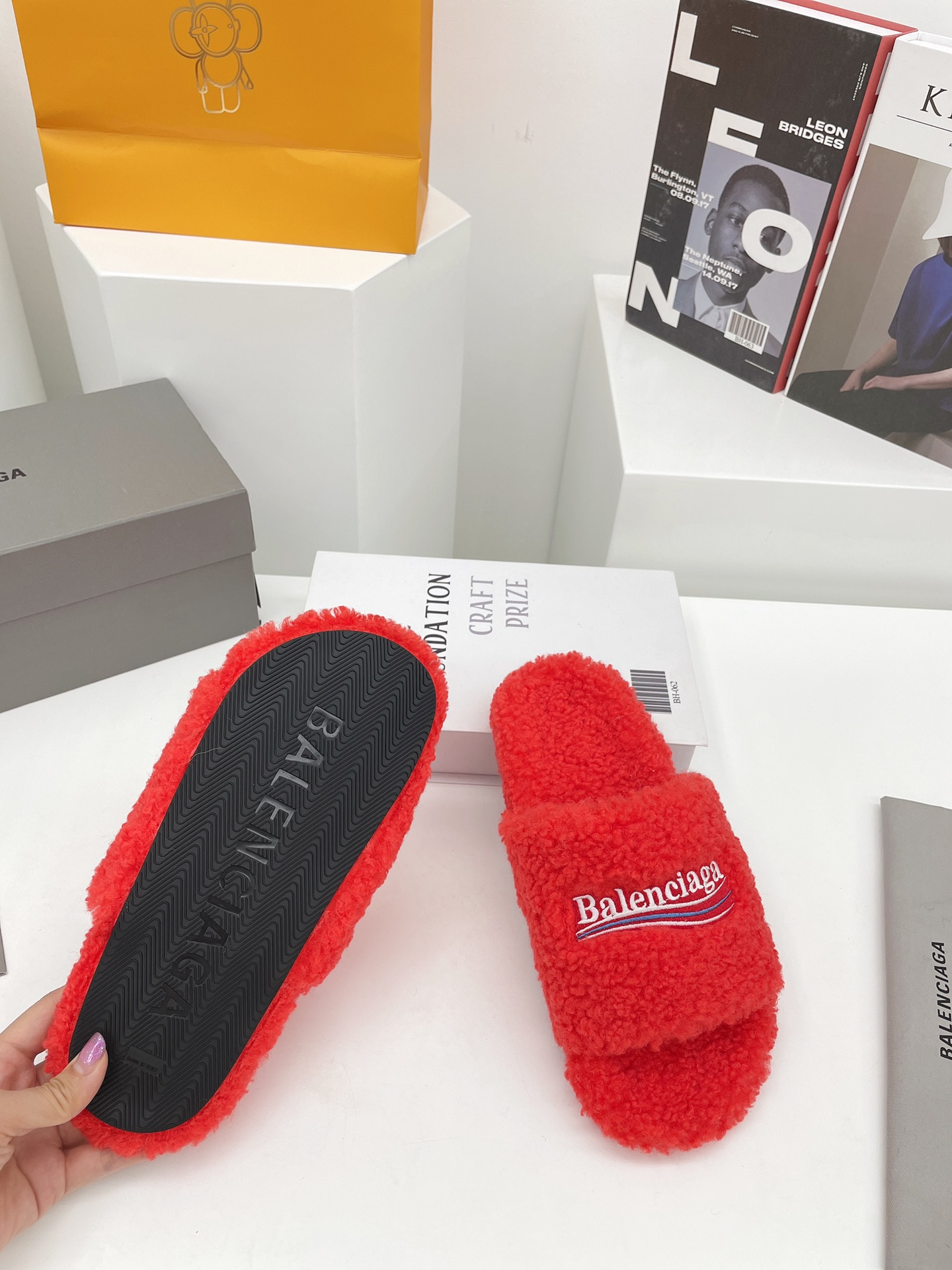 Balenciaga women 4 - vstockx