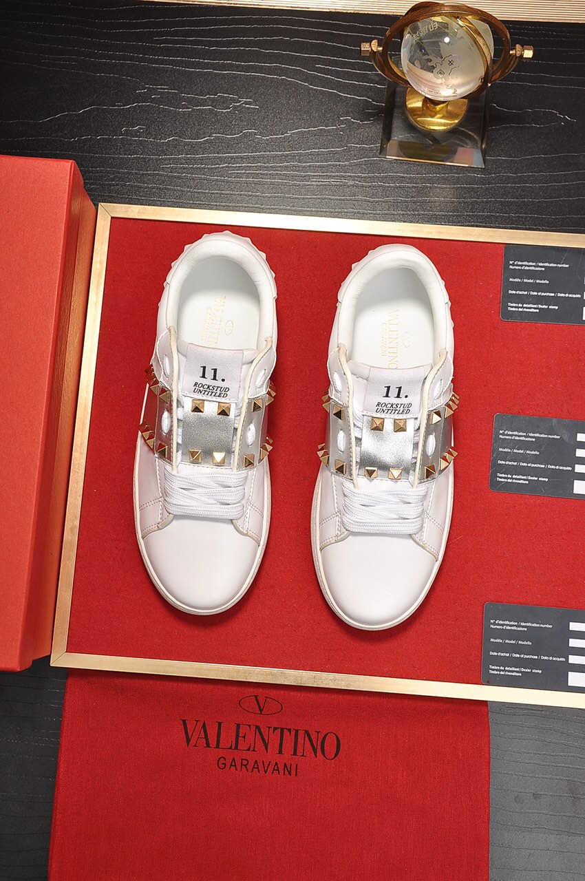 Valentino Garavani Rockstud Untitled calfskin sneaker 15 - vstockx