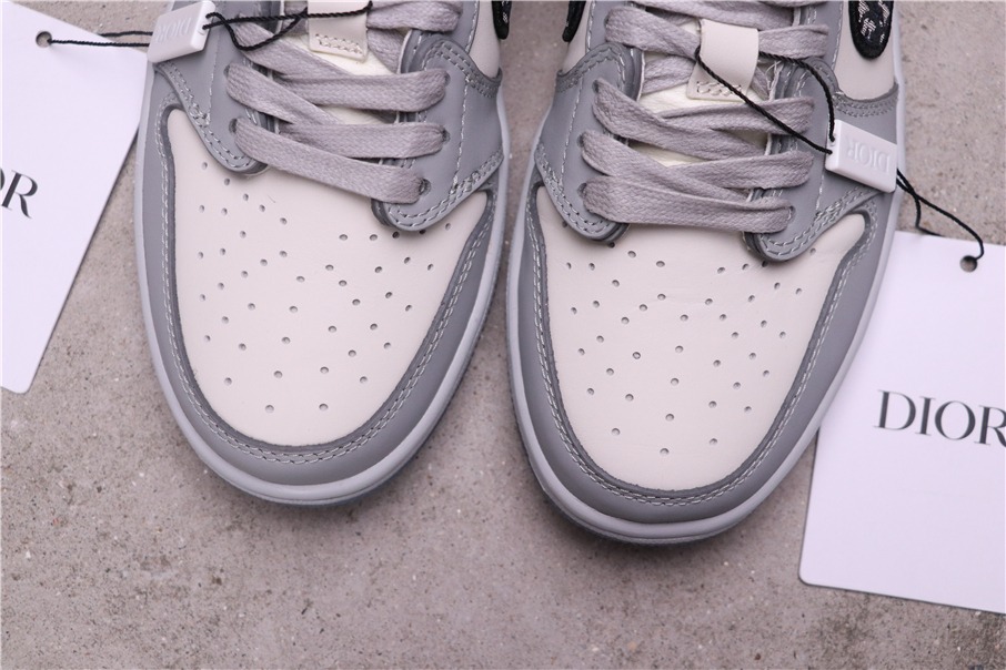 Jordan 1 Retro Low Dior - vstockx