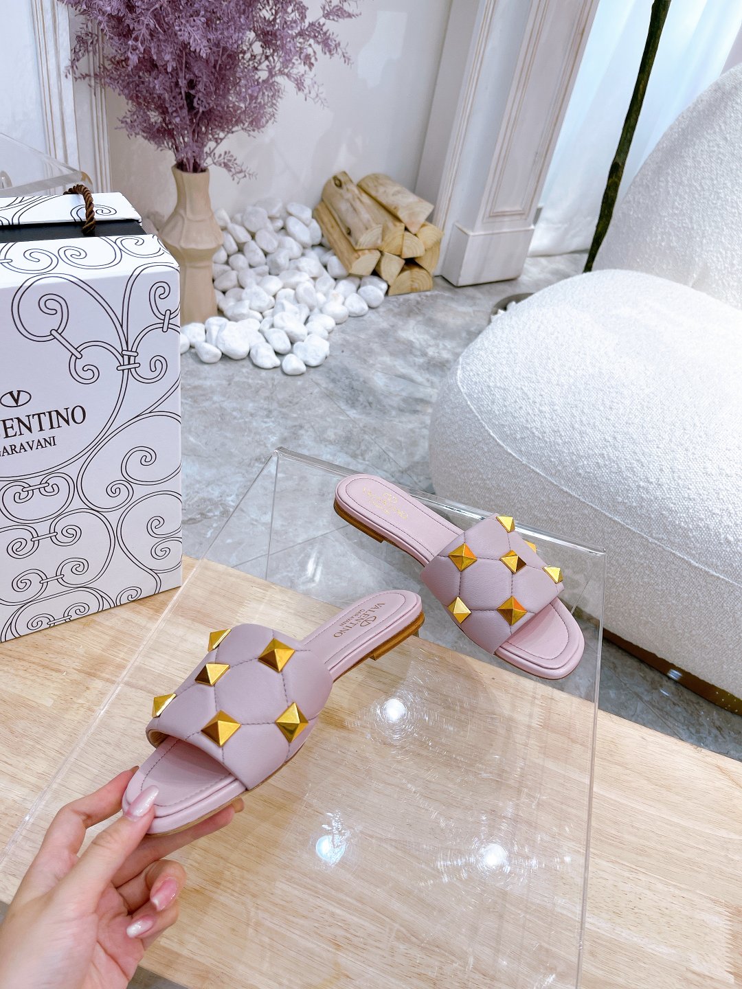 VALENTINO GARAVANI Roman Stud WOMEN 34 - vstockx