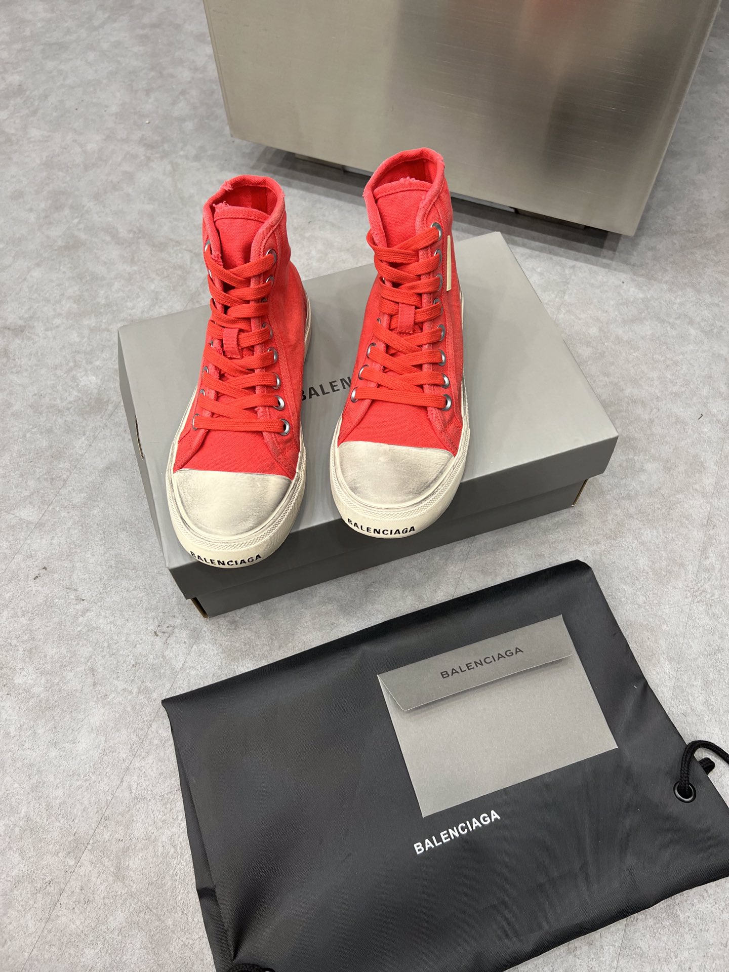Balenciaga Paris Sneaker 4 - vstockx
