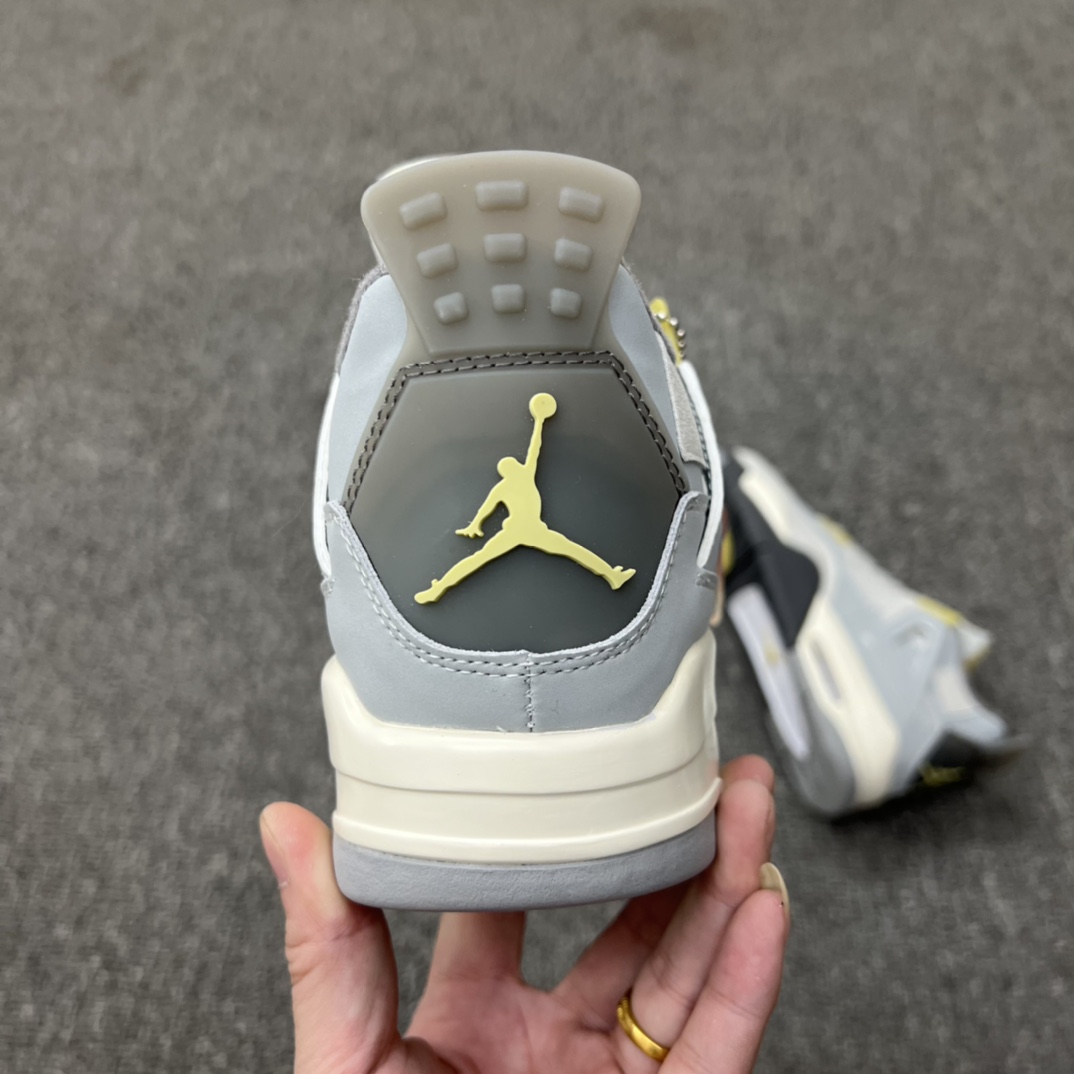 Jordan 4 Retro SE Craft Photon Dust - vstockx