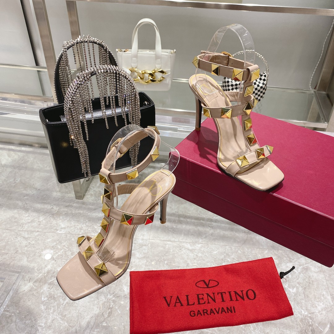 VALENTINO GARAVANI ROMAN STUD WOMEN 10 - vstockx