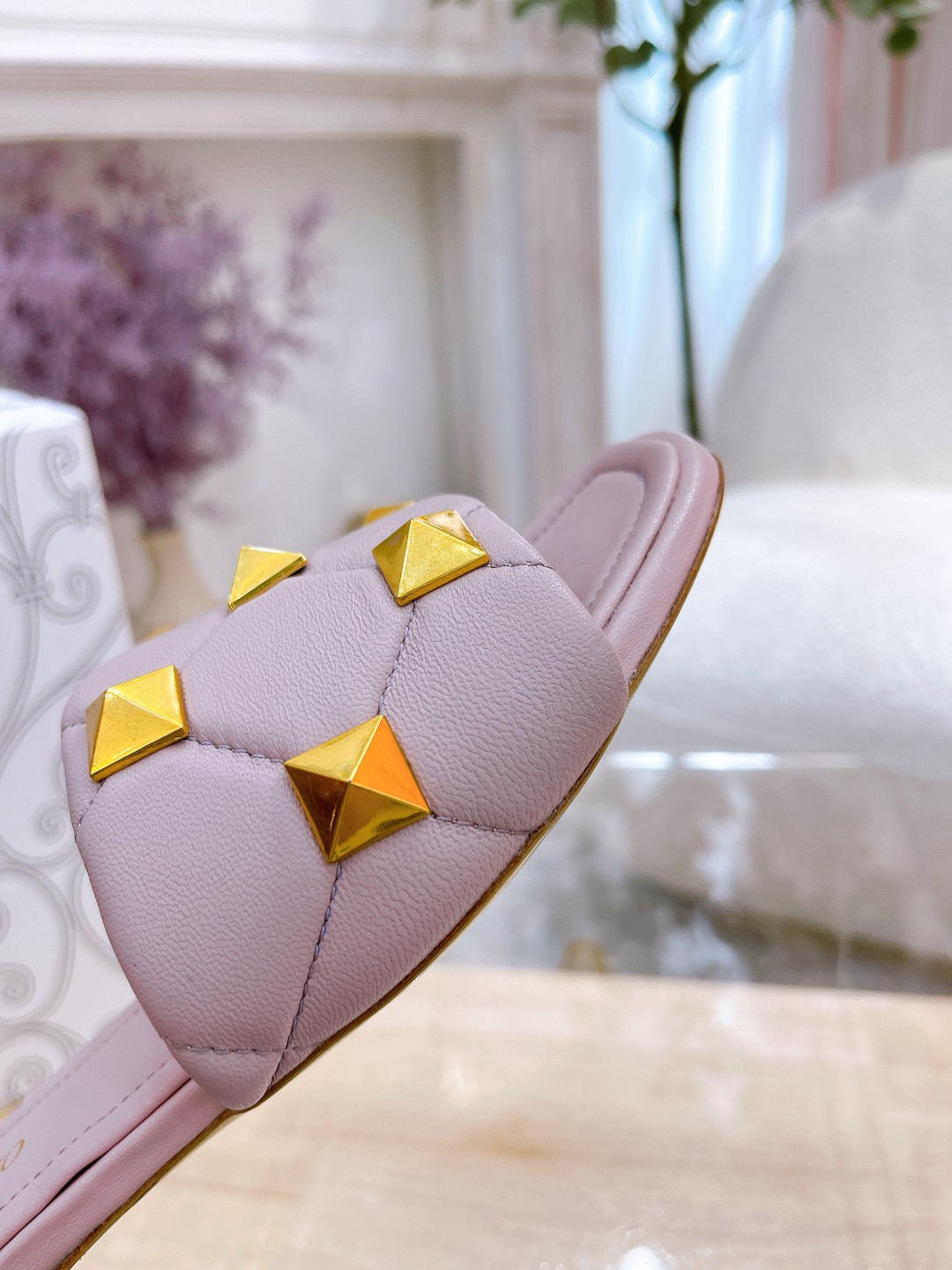 VALENTINO GARAVANI Roman Stud WOMEN 34 - vstockx