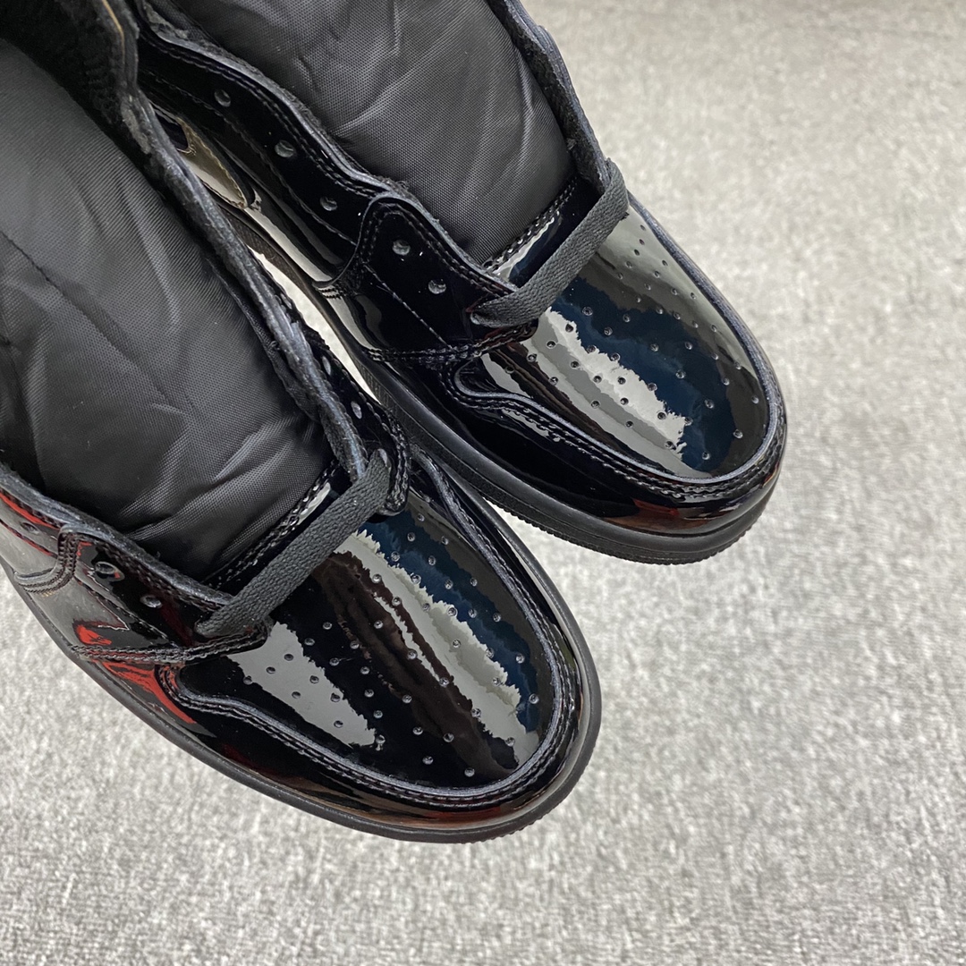 Jordan 1 Retro High Black Metallic Gold (2020) - vstockx