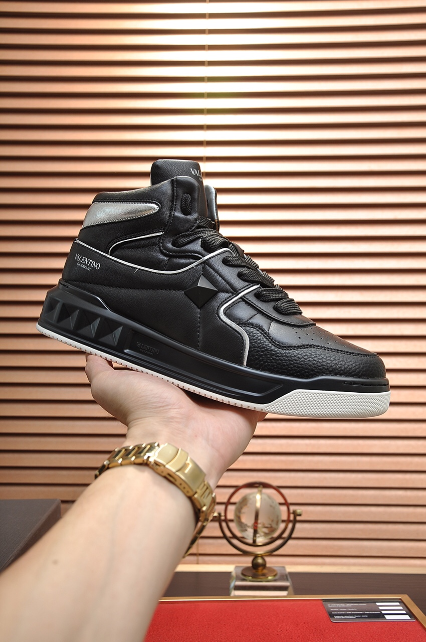 Valentino Garavani One Stud high-top sneakers 1 - vstockx