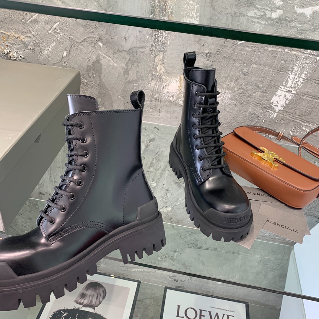Balenciaga boot women 2 - vstockx
