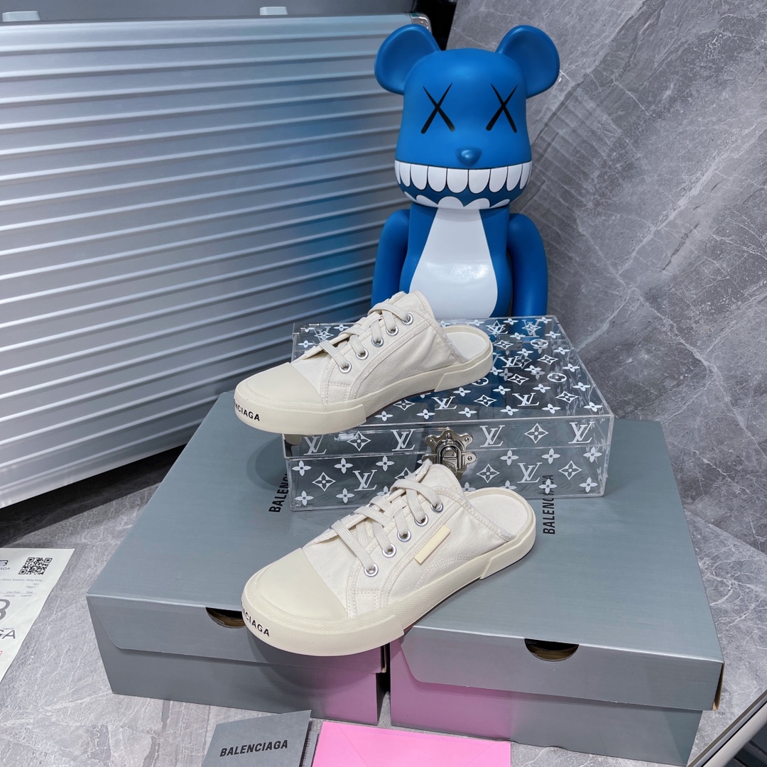 Balenciaga Paris Sneaker 2 - vstockx