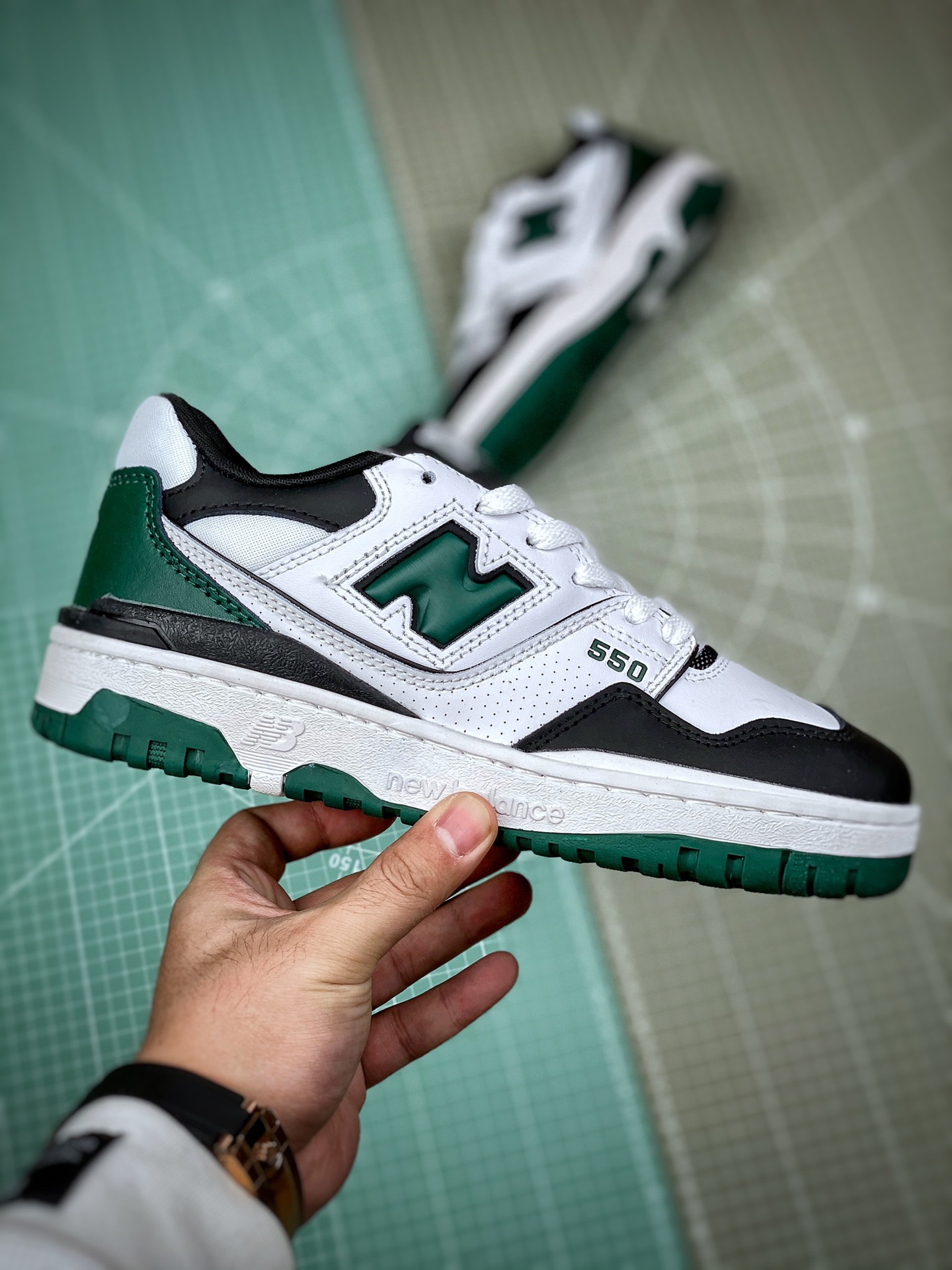 New Balance 550 White Green Black - vstockx