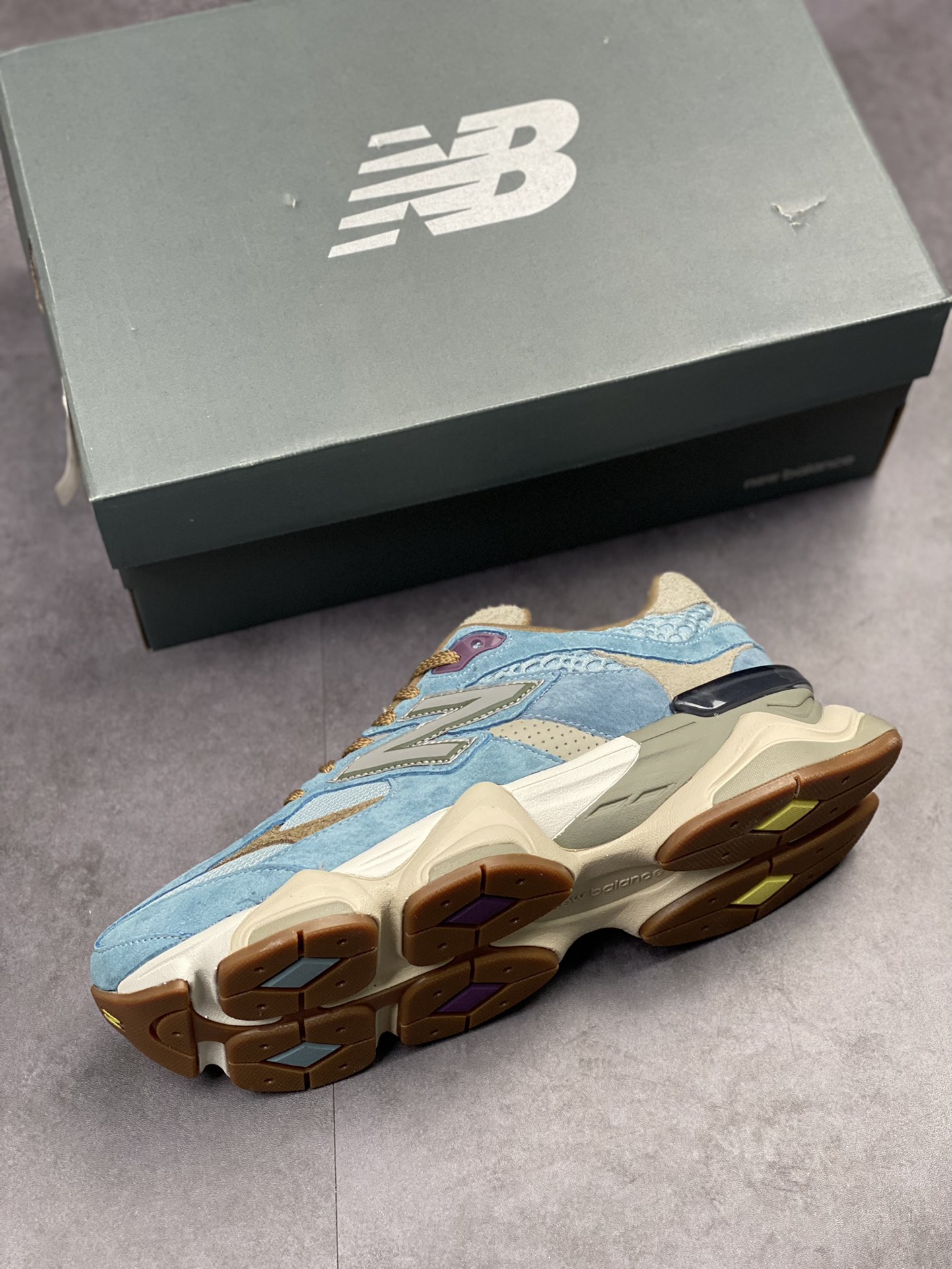 New Balance 9060 Bodega Age of Discovery - vstockx