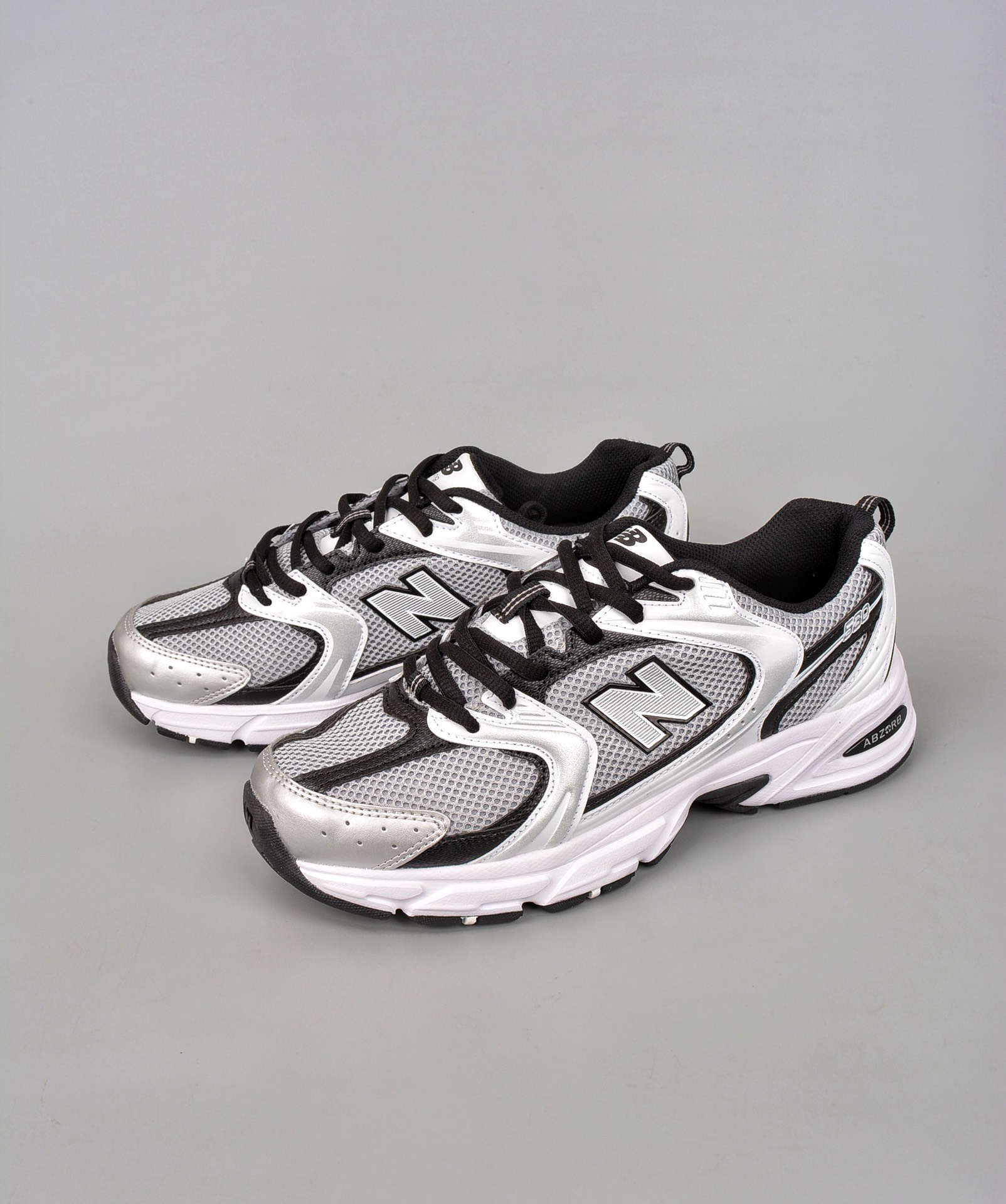New Balance 530 Sneaker 10 - vstockx