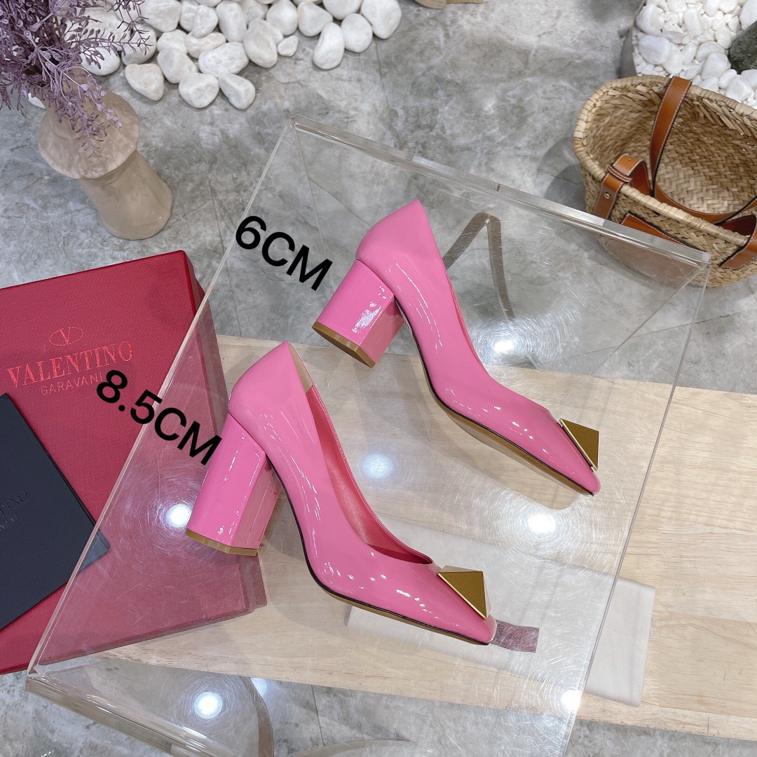 VALENTINO GARAVANI Roman Stud WOMEN 18 - vstockx