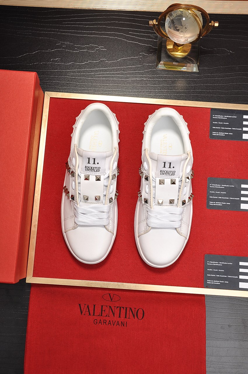 Valentino Garavani Rockstud Untitled calfskin sneaker 12 - vstockx