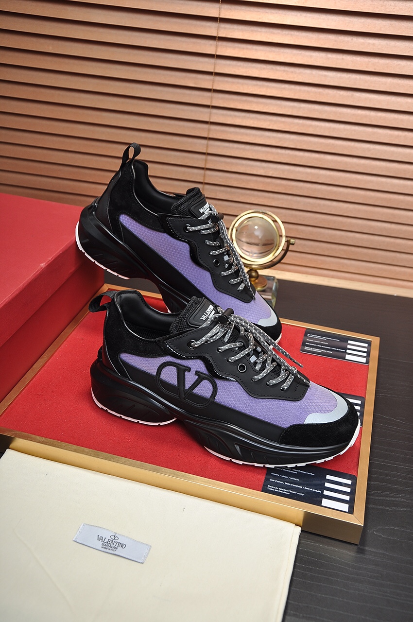 Valentino Garavani Low-top sneakers 23 - vstockx