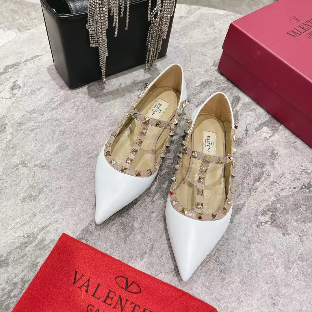 VALENTINO GARAVANI Roman Stud WOMEN 15 - vstockx