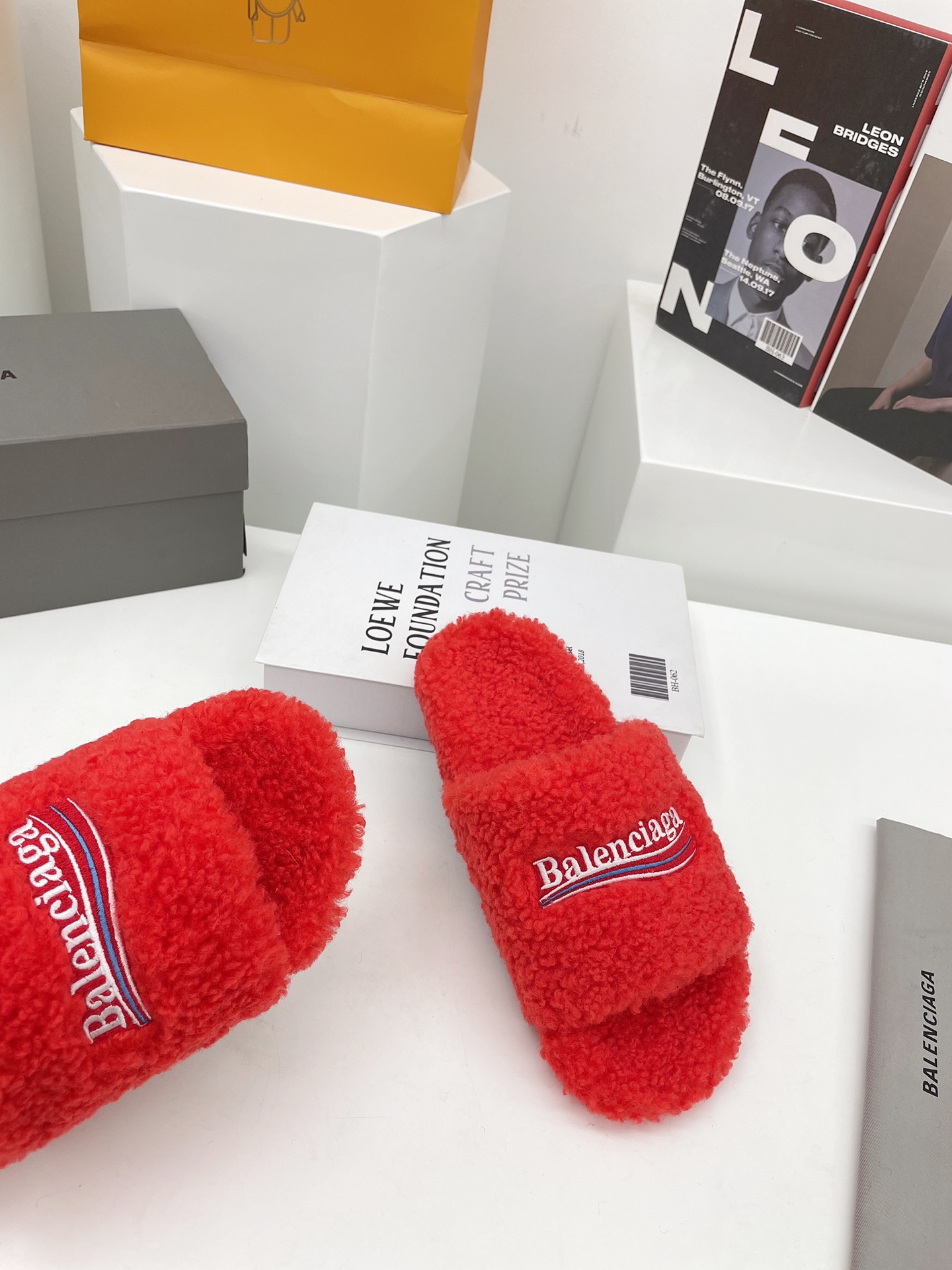 Balenciaga women 4 - vstockx