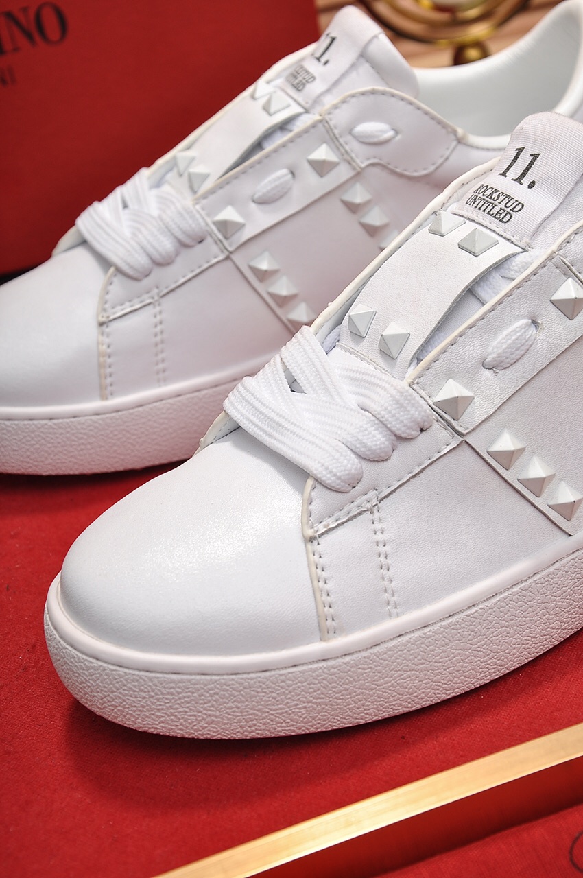 Valentino Garavani Rockstud Untitled calfskin sneaker 7 - vstockx