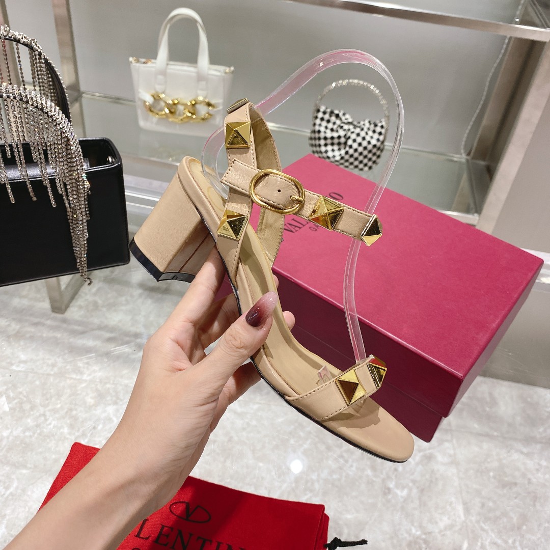 VALENTINO GARAVANI ROMAN STUD WOMEN 10 - vstockx