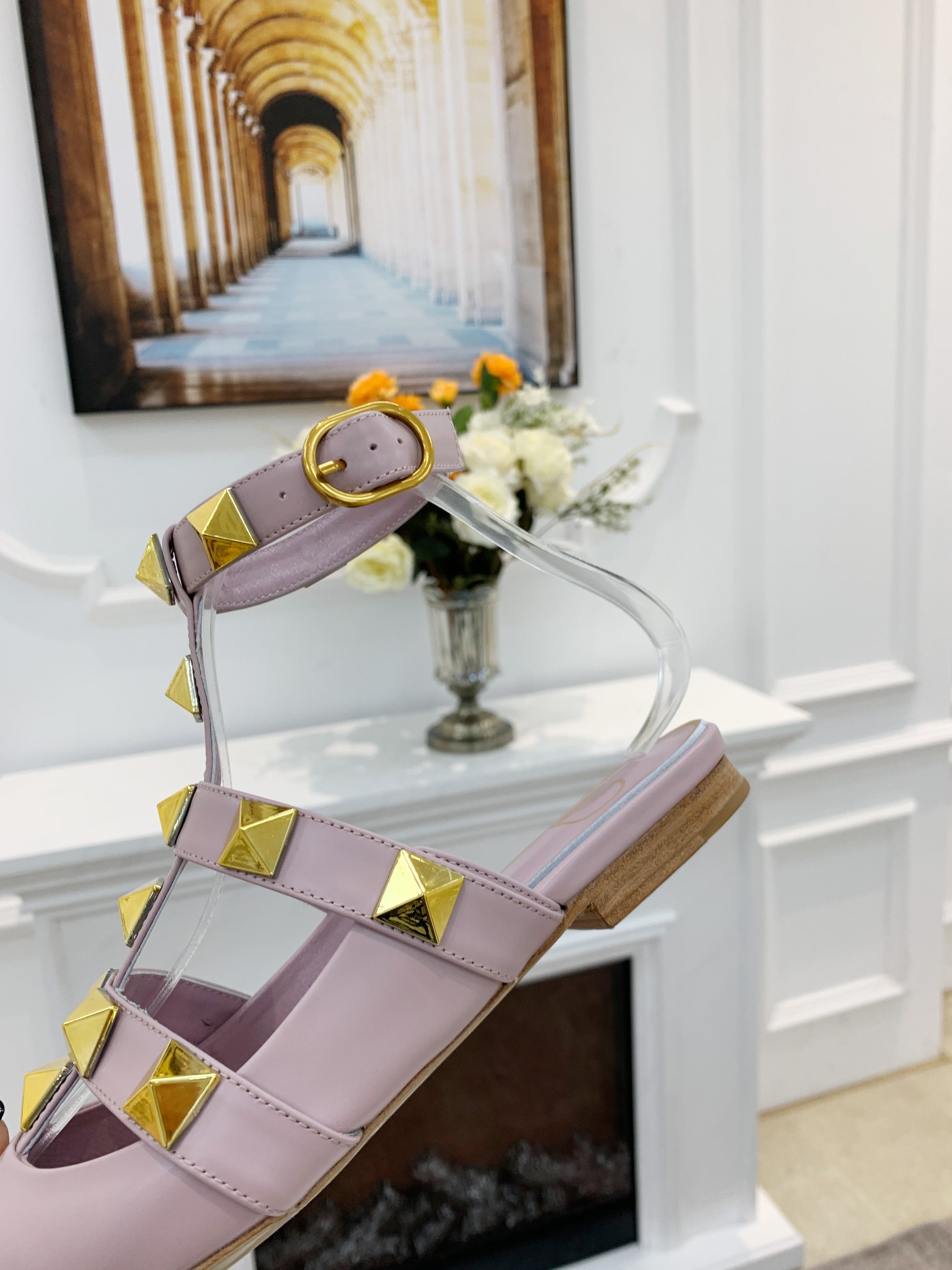 VALENTINO GARAVANI Roman Stud WOMEN 33 - vstockx