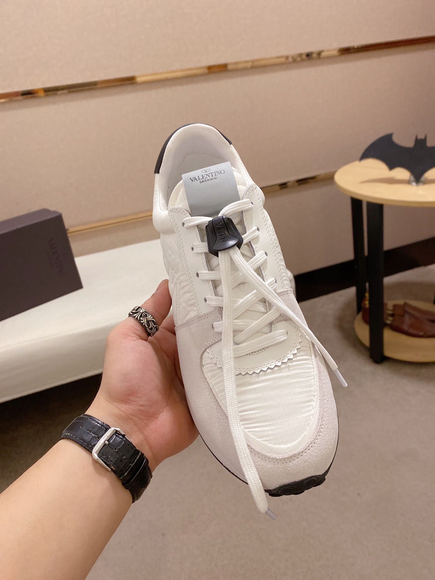 Valentino Garavani Low-top sneakers 11 - vstockx