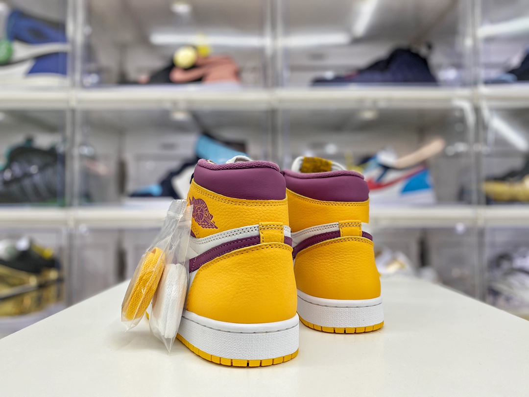 Jordan 1 Retro High OG Brotherhood - vstockx