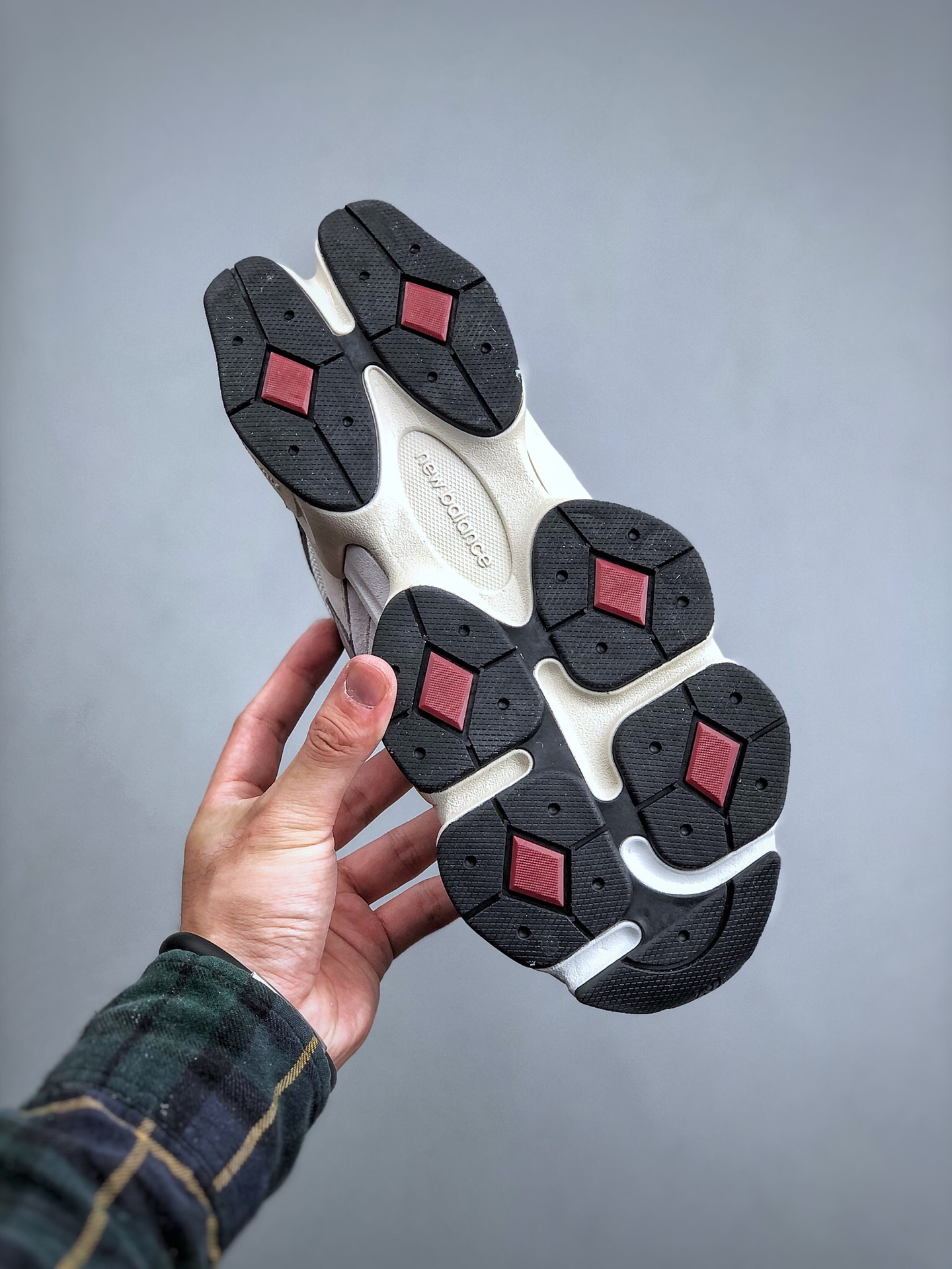 New Balance 9060 Rain Cloud Grey - vstockx