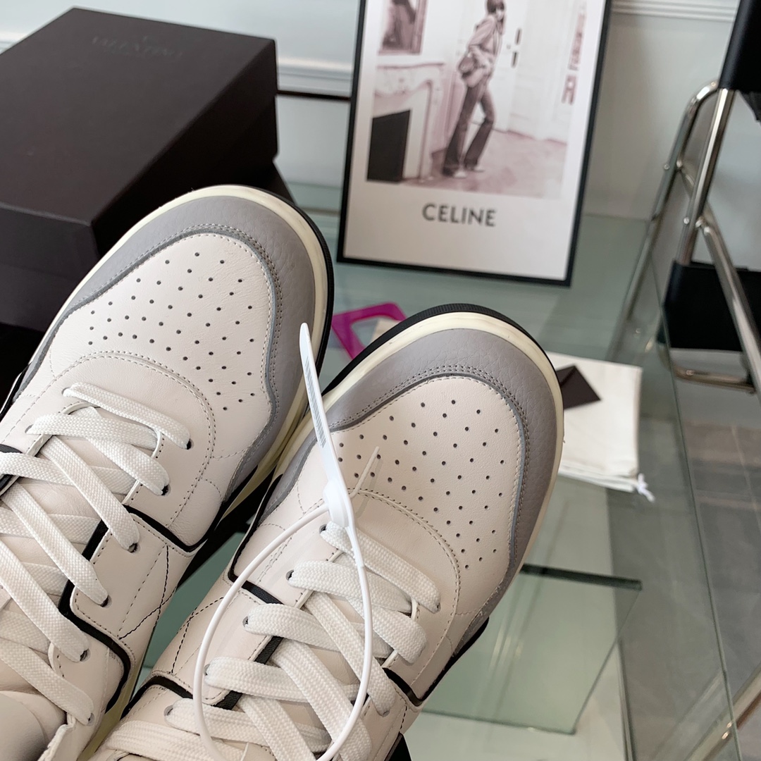 VALENTINO GARAVANI ONE STUD SNEAKER 6 - vstockx