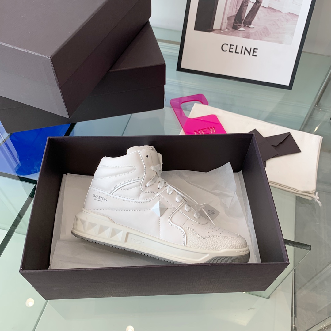 VALENTINO GARAVANI ONE STUD SNEAKER 6 - vstockx