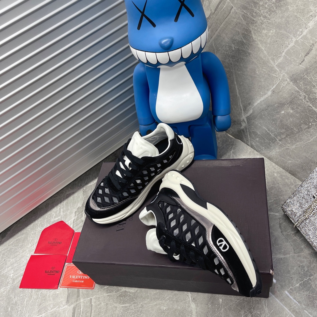 VALENTINO GARAVANI Ready Go Runner Sneaker 2 - vstockx