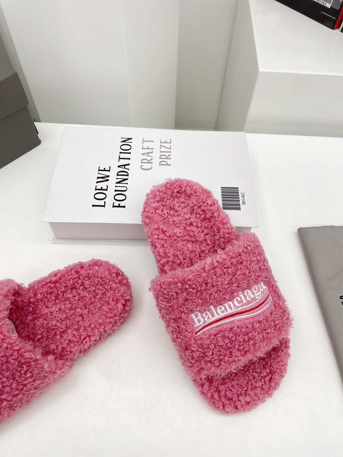 Balenciaga women 4 - vstockx