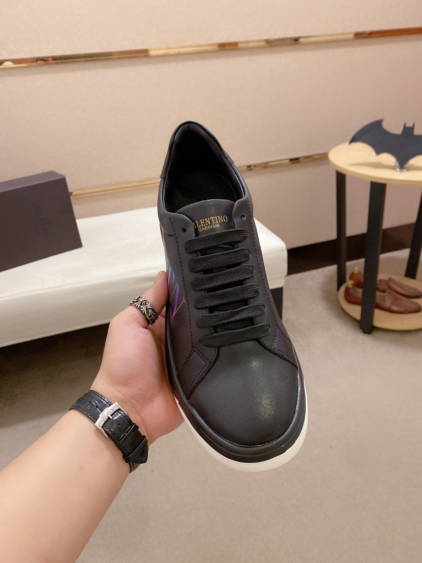 Valentino Garavani Low-top sneakers 8 - vstockx