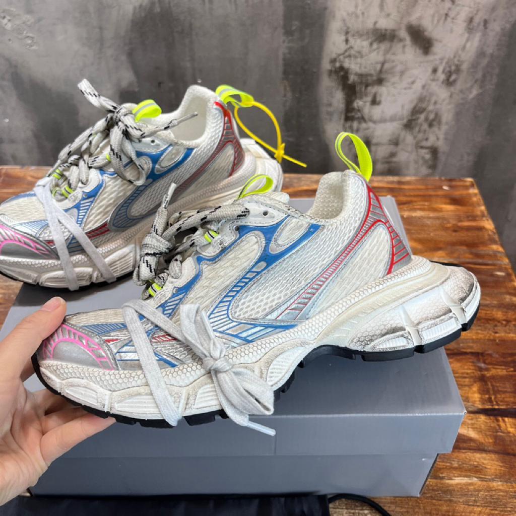 Balenciaga 3XL White Multicolor - vstockx