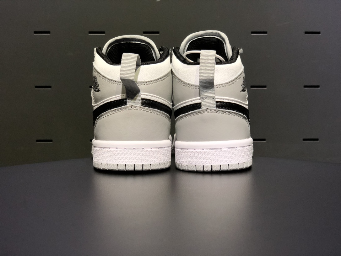 Kids jordan 1 high shoes 2 - vstockx
