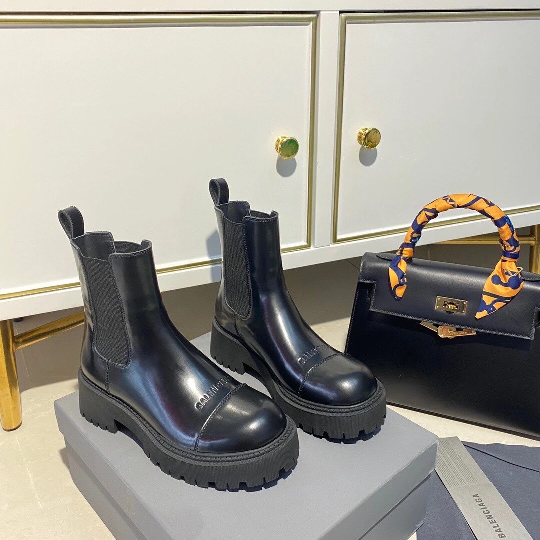 Balenciaga boot women 6 - vstockx