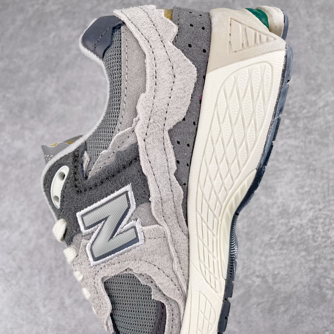 New Balance 2002R Protection Pack Rain Cloud - vstockx