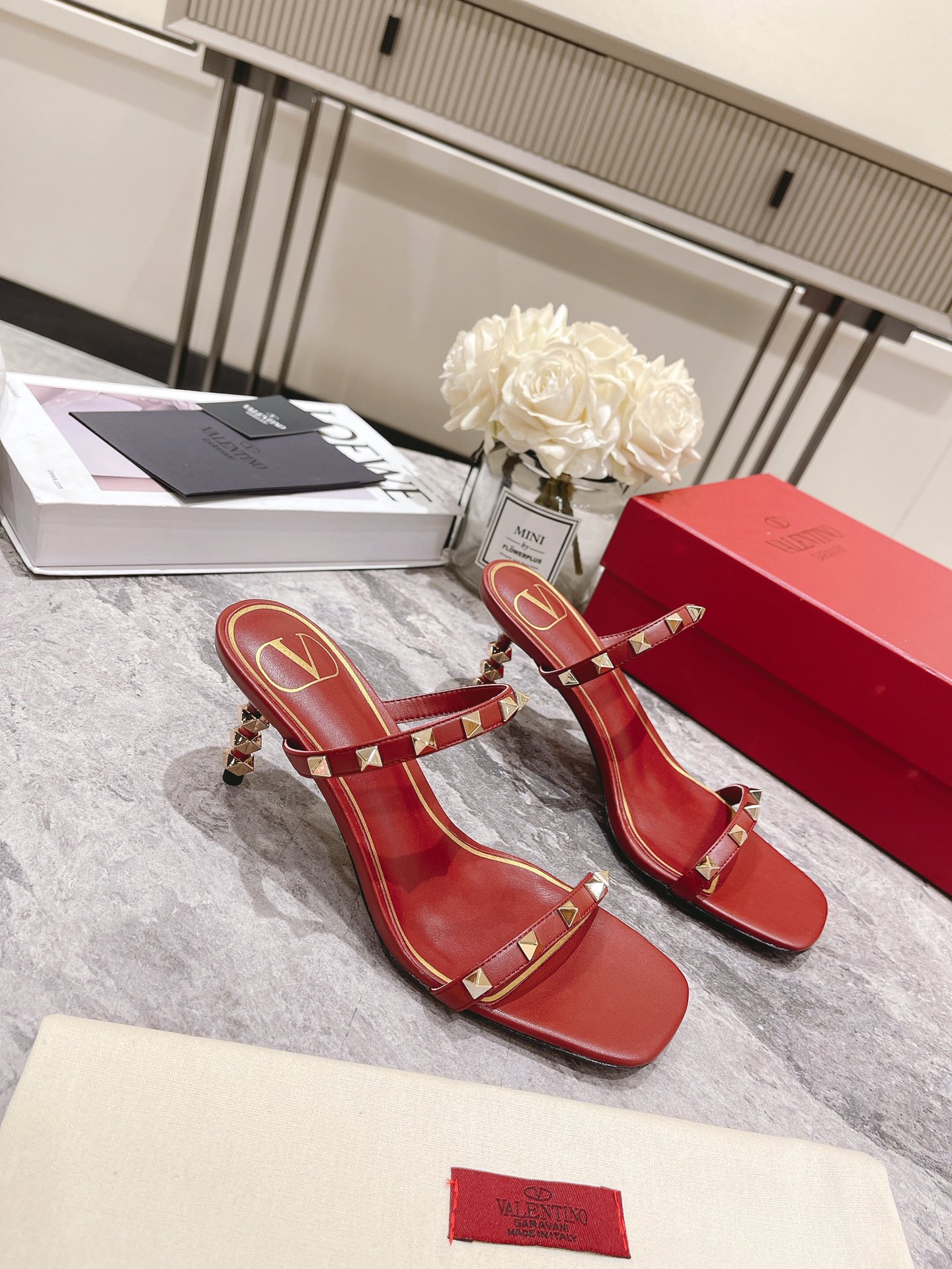 VALENTINO GARAVANI Rockstud WOMEN 3 - vstockx