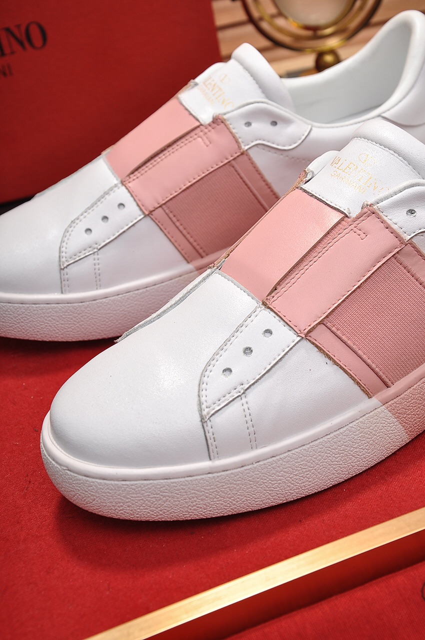 Valentino Garavani Rockstud Untitled calfskin sneaker 18 - vstockx