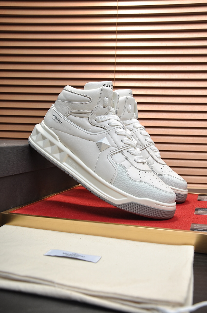 Valentino Garavani One Stud high-top sneakers 2 - vstockx