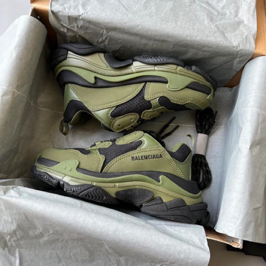 Balenciaga Triple S Dark Green Black - vstockx