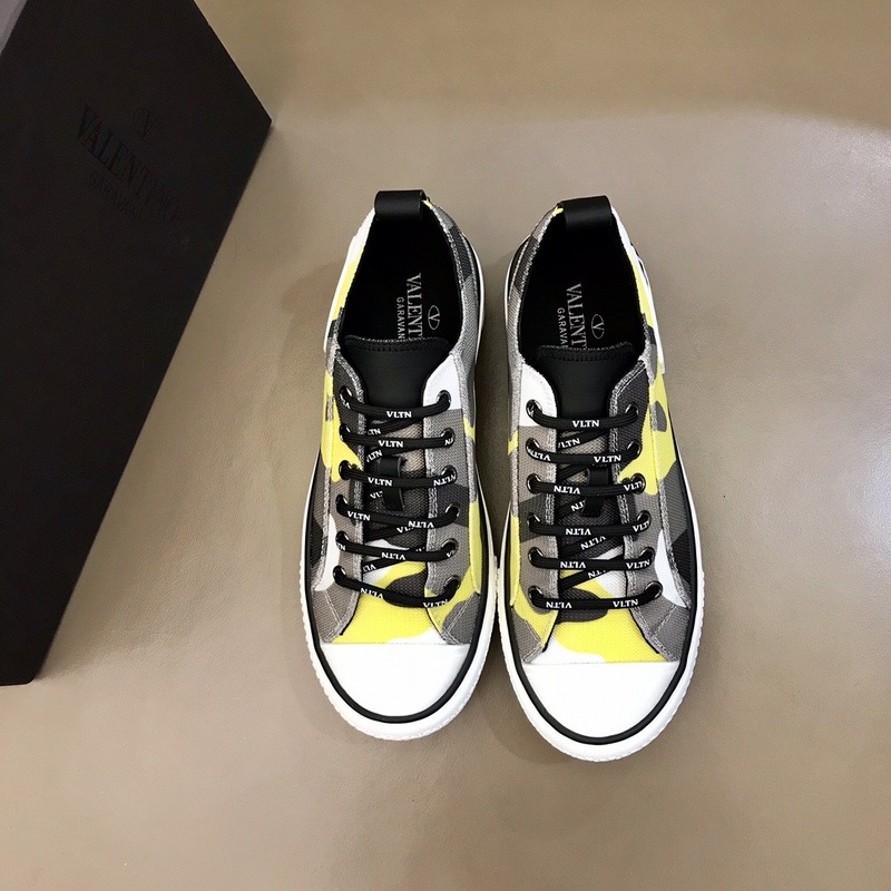 Valentino Garavani Giggies VLTN TIMES low-top sneakers 16 - vstockx