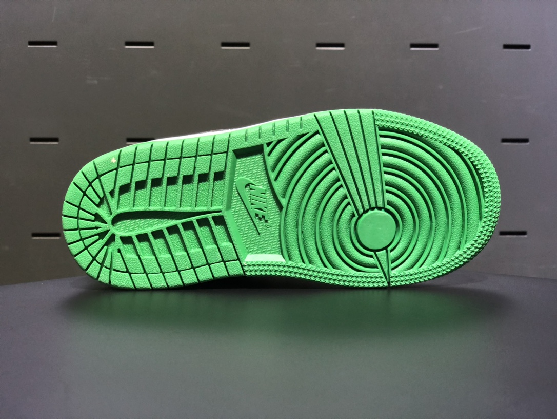 Kids jordan 1 high shoes 2 - vstockx