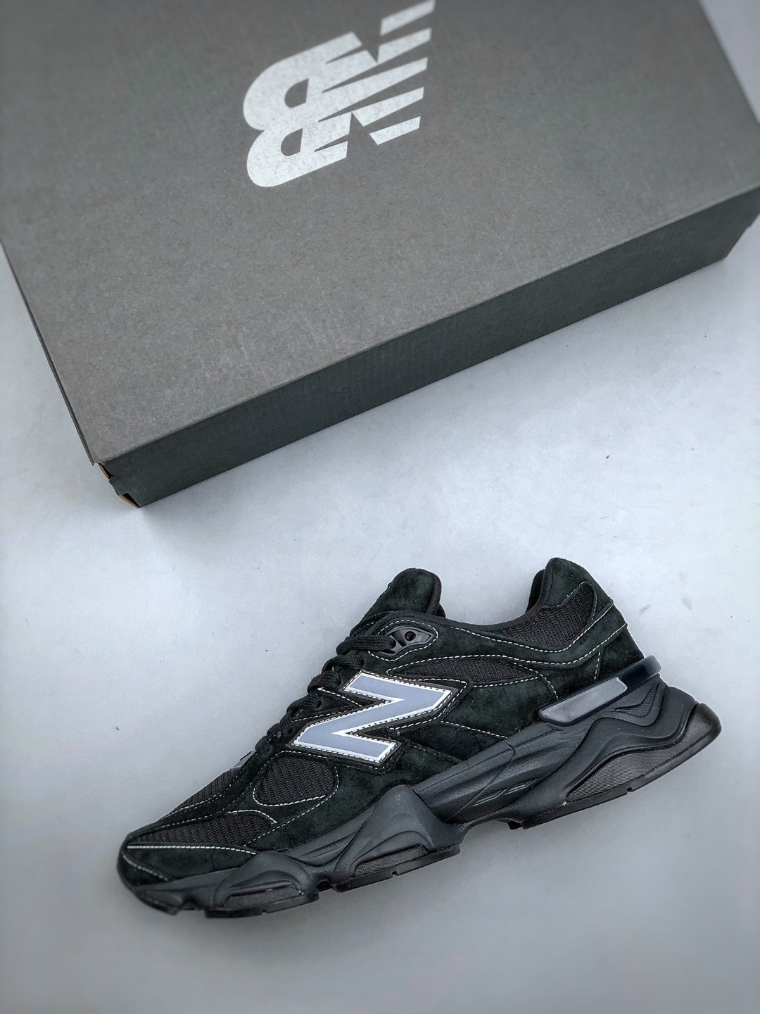 New Balance 9060 Triple Black - vstockx