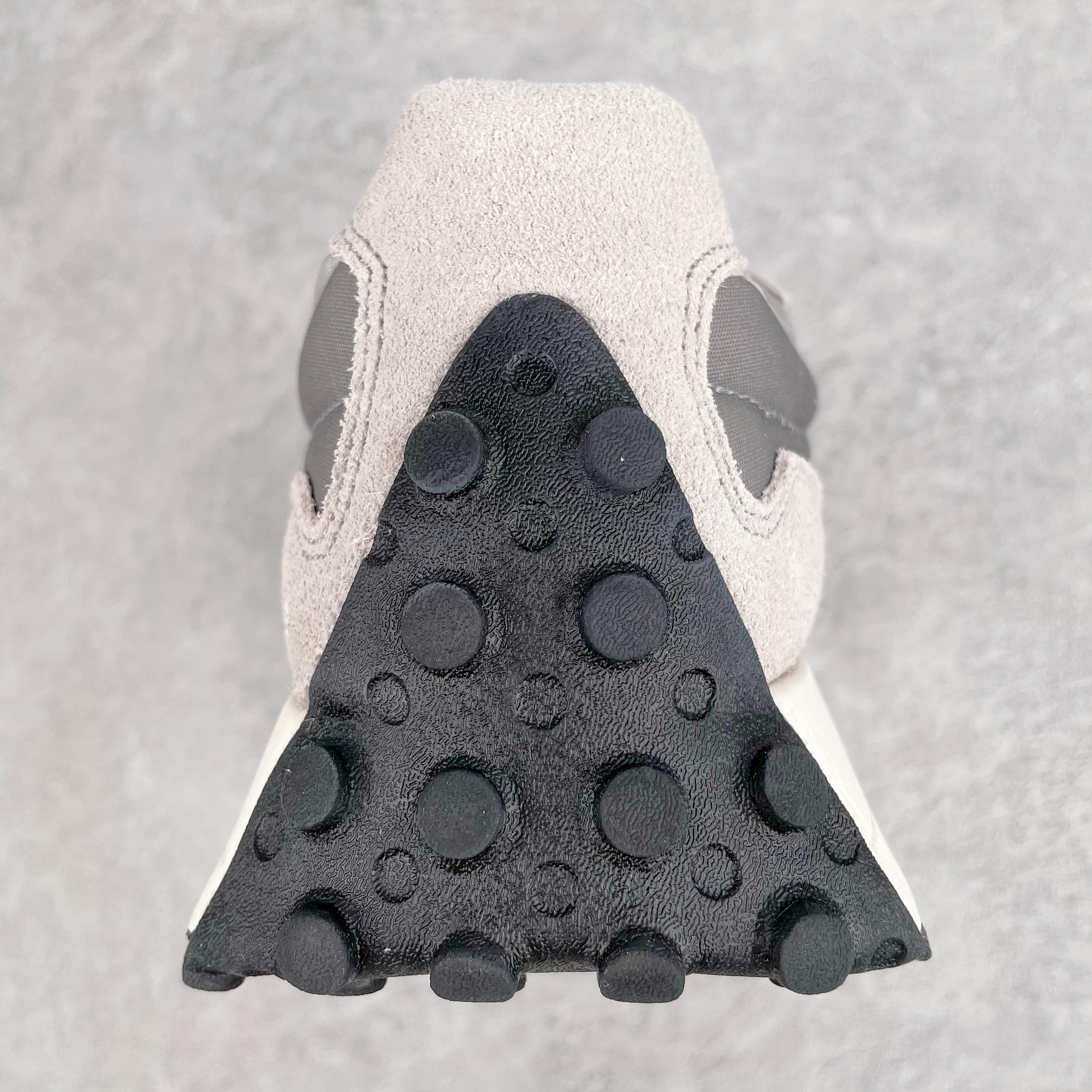 New Balance 327 Sneaker 16 - vstockx