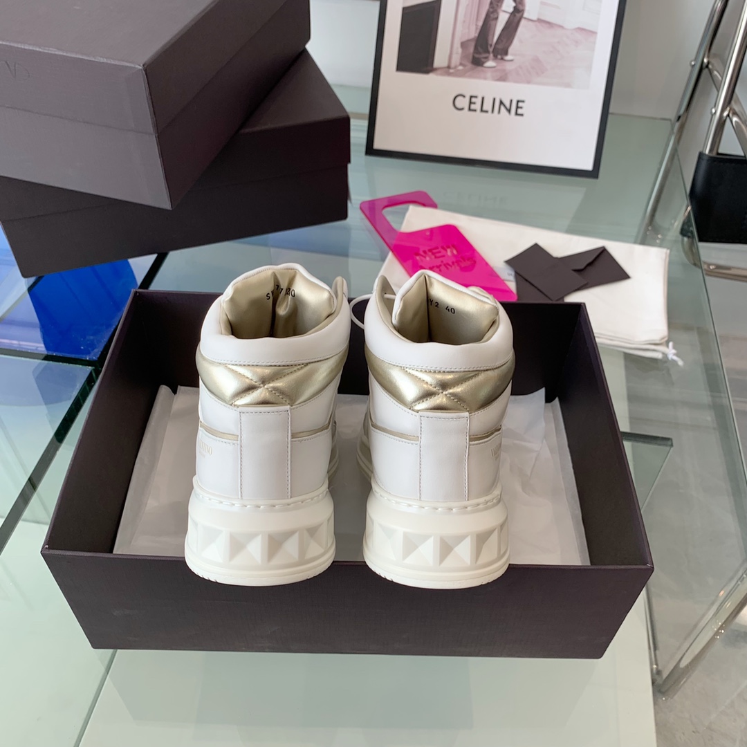 VALENTINO GARAVANI ONE STUD SNEAKER 6 - vstockx