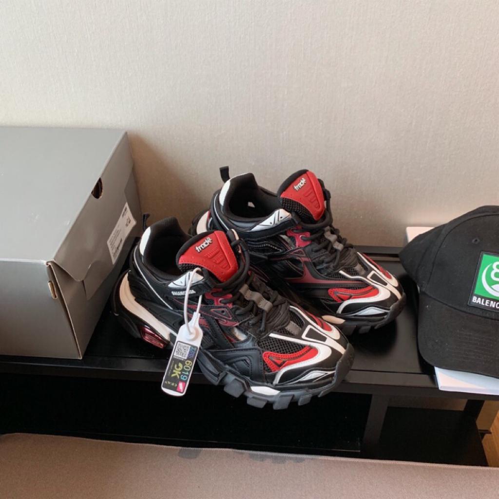 Balenciaga Track 2 Black Burgundy - vstockx